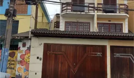 Excelente sobrado de 3 Suítes em rua tranquila, Parque Jabaquara.