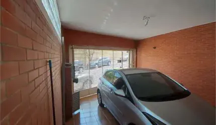 Sobrado com 4 dormitórios no Campo Belo