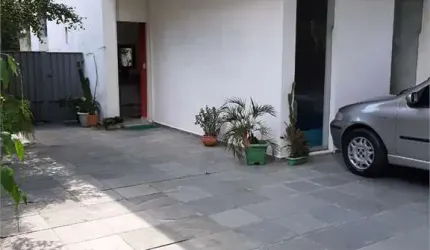 Excelente sobrado de 3 dormitórios na Saúde.
