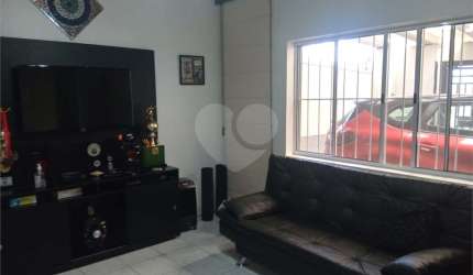 Casa térrea a venda na Vila Guarani