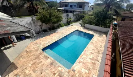 Casa na praia centro de Peruíbe