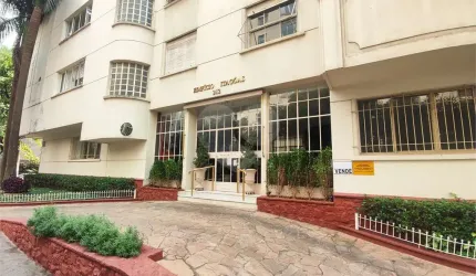 Luxo e Elegância na Arborizada Rua Alagoas, Higienópolis: Apartamento Imponente com Vida Humanizada