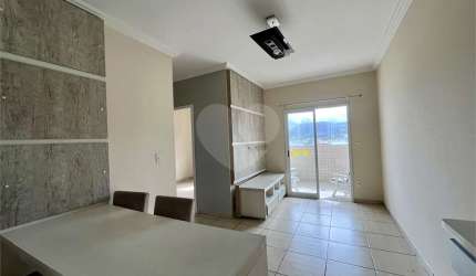 Apartamento com 2 quartos à venda ou para locação em Centro - SP