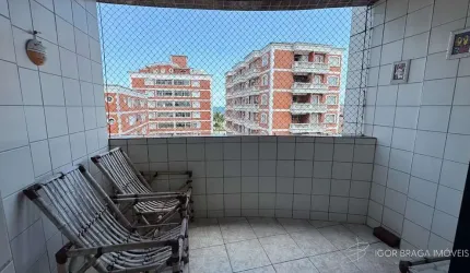 BELÍSSIMO APARTAMENTO, À 210M DO MAR