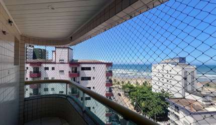 BELÍSSIMO APARTAMENTO, À 100M DO MAR E LAZER