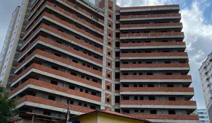 BELÍSSIMO APARTAMENTO, À 150m DO MAR E ESPAÇO PARA LAZER