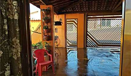 Casa com 3 quartos à venda em Centro - SP