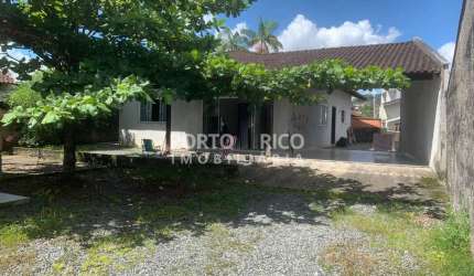 02 casas c/ 03 dormitórios  sendo 01 suíte -  Bairro Iririu - Joinville-SC .