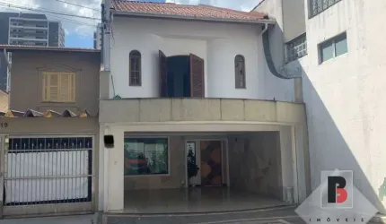 Casa de condomínio  com 3 andares  - 3 quartos - 2 suítes  - 260m2
