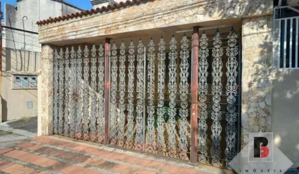 Sobrado a venda na mooca com 3 quartos e quintal