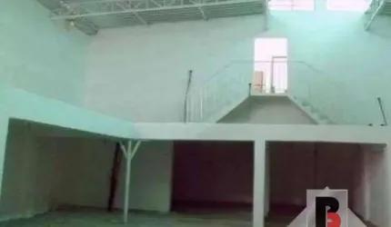 Galpão/Depósito/Armazém à Venda, 900 m² por R$  10.000,00