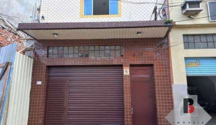 Prédio à Venda com 12 apartamentos e 1 salão comercial