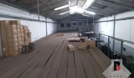 Galpão Comercial no Tatuapé com 500m² salão livre  à Venda