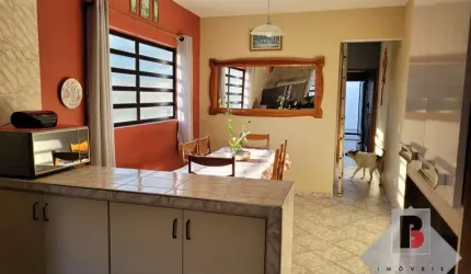 Sobrado próximo a Praça Sampaio Vidal