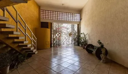 Excelente casa a venda 145 m2 atrás Assai da Tancredo Neves