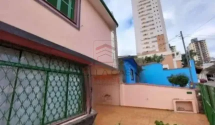 Sobrado na Vila Gumercindo, 03 quartos e vaga de garagem