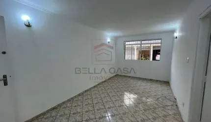 Prédio antigo Conservado - Térreo - 87 m² com quintal e vaga de garagem - 3 dormitórios e 2 w.c. -