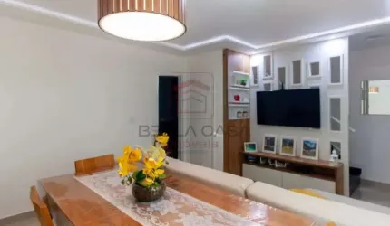 Casa de Condomínio á venda - 3 dormitórios - 2 banheiros + lavabo - 2 vagas de garagem