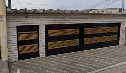 * Oportunidade Imperdível! Terreno com 3 Casas à Venda na Vila Industrial