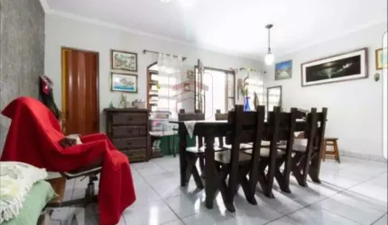 Casa no Belém com 4 suítes, 4 vagas e churrasqueira