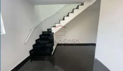 Sobrado reformado na Vila Ema