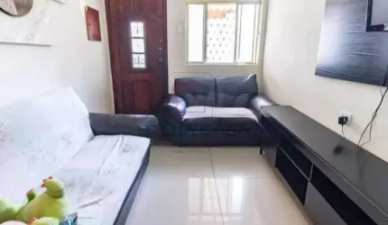 Casa térrea - 120 metros - 2 dormitórios - com quintal - 1 vaga de garagem