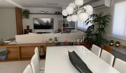 Linda cobertura duplex com piscina