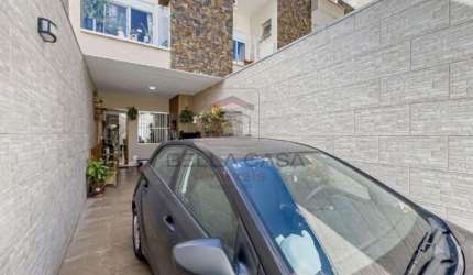 Sobrado 3 quartos, quintal e  2 vagas  com 130m2 no bairro da  Vila Zelina a venda