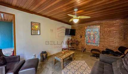 Casa Térrea à Venda na Vila Prudente: 2 Suítes, Quintal e Vaga Perto do Metrô!