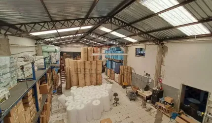 Galpão a venda na Mooca com 650 metros e entrada para caminhão