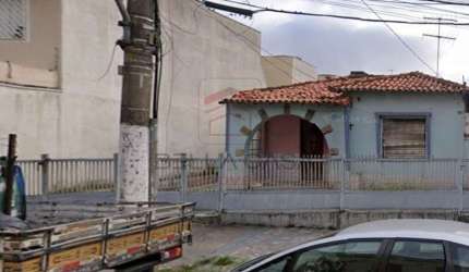 Terreno com casa antiga na Mooca