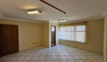 Sala comercial com 1 sala para alugar na C 255, 270, Setor Nova Suiça, Goiânia por R$ 1.550