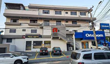Sala comercial para alugar na T-9, 2406, Jardim América, Goiânia por R$ 950