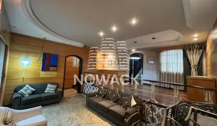 CASA RESIDENCIAL OU COMERCIAL COM 6 VAGAS NO ÁGUA VERDE
