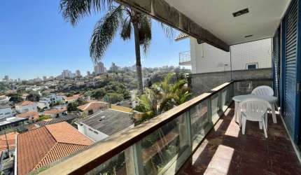 Casa com 4 quartos à venda em Pacaembu - SP