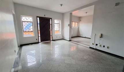 Prédio inteiro à venda ou para locação em Vila Baruel - SP