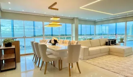 Excelente Apartamento finamente mobiliado e decorado no centro de Tramandaí.