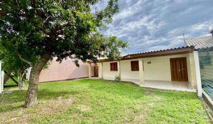 Linda residência em Nova Tramandaí/RS composta por 3 dormitórios