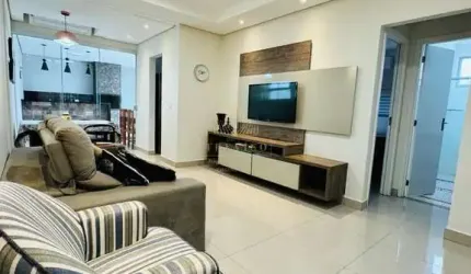 Casa reformada no Condomínio Villas de Valência