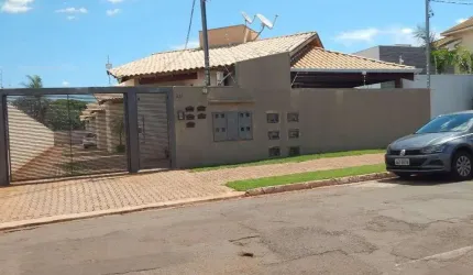 Casa em condomínio Vila Planalto