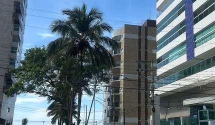 Lindo apt c 4 suite frente ao mar c piscina e