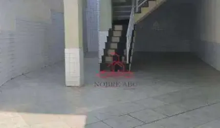 Sobrado com 3 Quartos e 2 banheiros para Alugar, 150 m²