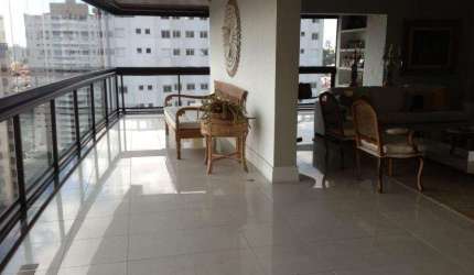 Vende se apartamento na Chácara Klabin- 4 suítes e 6 vagas