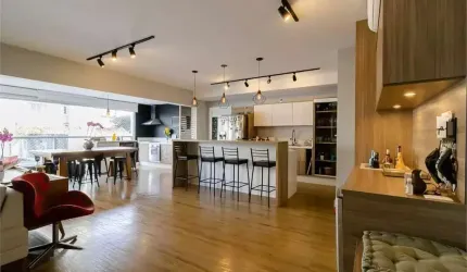 Apartamento de 141m2 mobiliado, 3 dormitórios, 2 suítes, 2 vagas, lazer completo, na Aclimação.