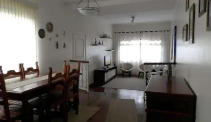 Lindo Sobrado na região da Saúde, com 4 dormitórios e 4 vagas. Venha fazer uma visita.