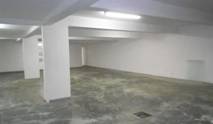 Excelente imóvel comercial com 430 mts de área construida com 3 pisos: inferior com 6 vagas.