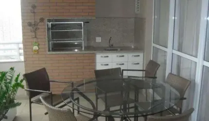 Apartamento à venda de 235 m² no Morumbi de 4 suites e 4 vagas de garagem.