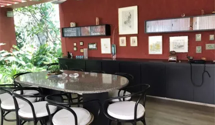 Magnifica, charmosa casa térrea com piscina, 5 suites,5 salas,4 vagas Planalto Paulista.