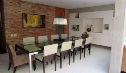 Espetacular casa no Jardim Leonor