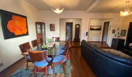 Apartamento a venda em Moema, fora da rota, com 3 quartos (1 suíte), 3 varandas e 2 vagas
